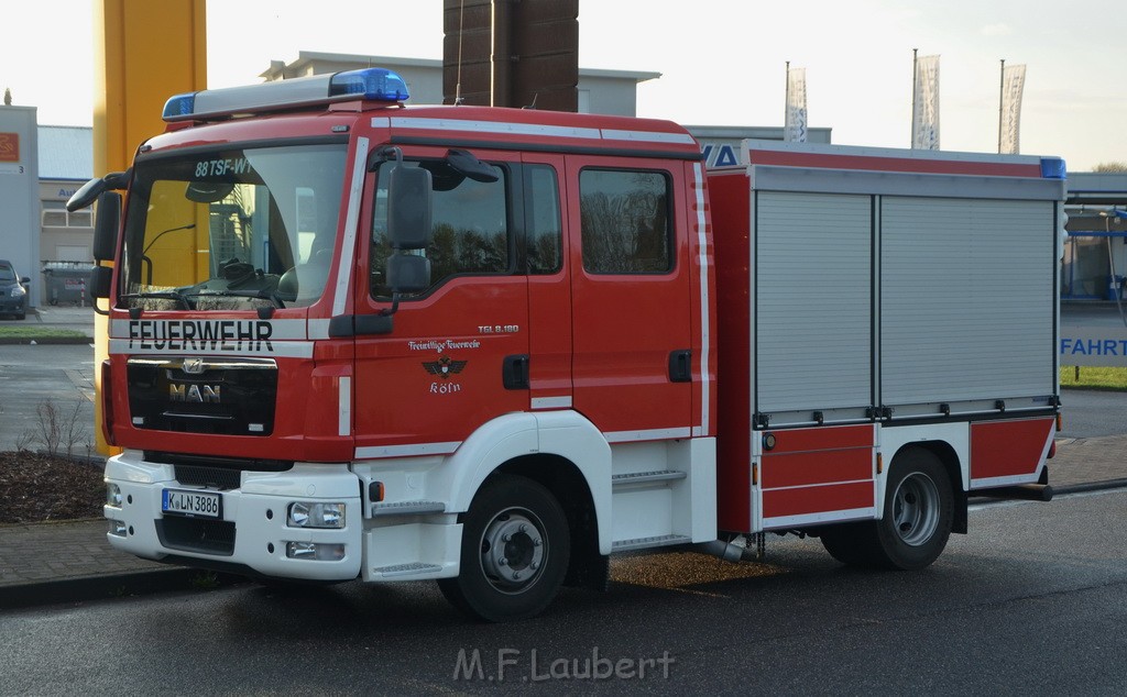 Feuer 3 Koeln Ostheim Rath Roesrathertstr P1224.JPG - Miklos Laubert